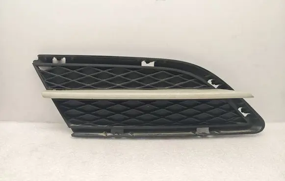 BMW 3 E90 E91 Front bumper lower grill 7138418 51117138418