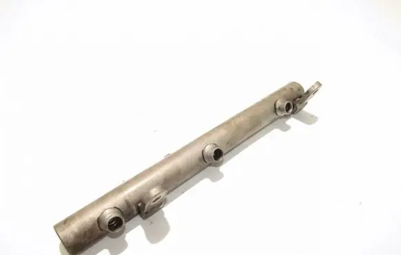Mercedes-Benz E W211 Fuel main line pipe A6420702595/001
