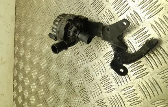 Volkswagen Transporter - Caravelle T6 Webasto circulation pump for autonomous heater 7LA965567C
