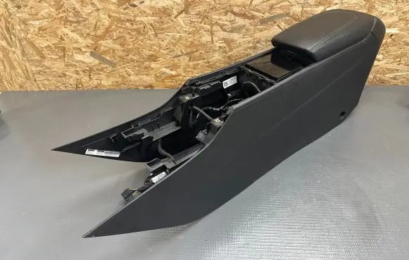 Opel Insignia B Armrest 13498660 551186240 4122500000000J
