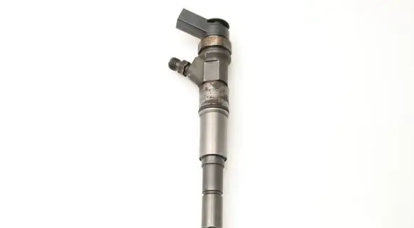 BMW 5 E60 E61 Fuel injector 7794652
