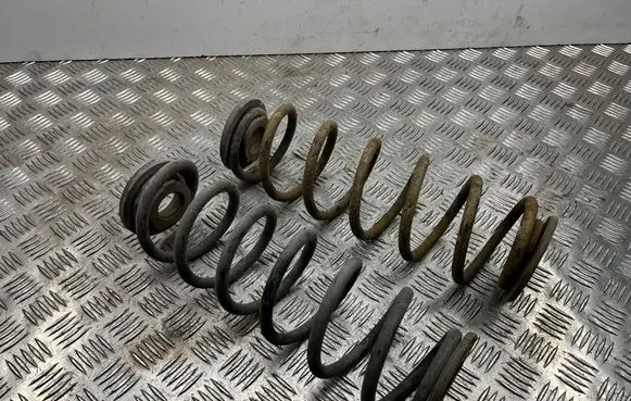 Skoda Superb B6 (3T) Rear coil spring 