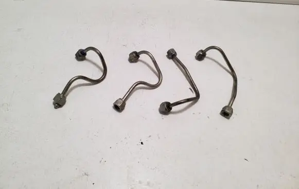 Mitsubishi L200 Fuel injector supply line/pipe 