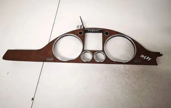 Volkswagen PASSAT B6 Dashboard trim 3c1858335j