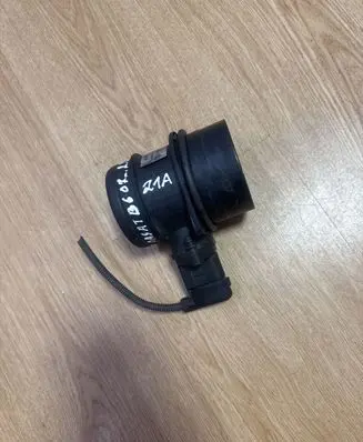 Volkswagen PASSAT B6 Mass air flow meter 0281002461