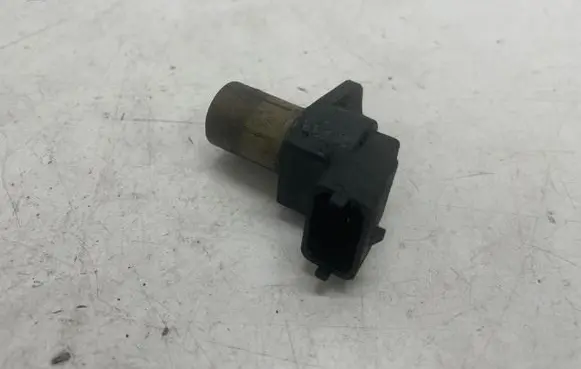 Mercedes-Benz E W210 Camshaft position sensor A0031539728