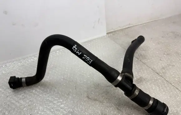 Engine coolant pipe/hose