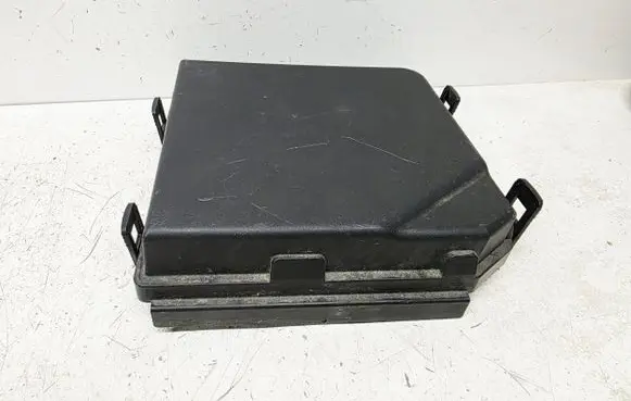 Nissan Qashqai Fuse box cover 284B94BA0B