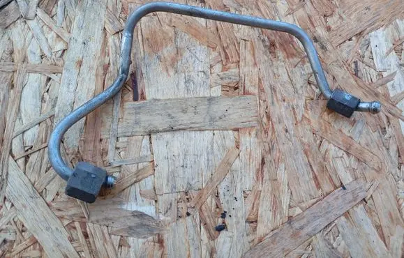 Hyundai i30 Fuel injector supply line/pipe 