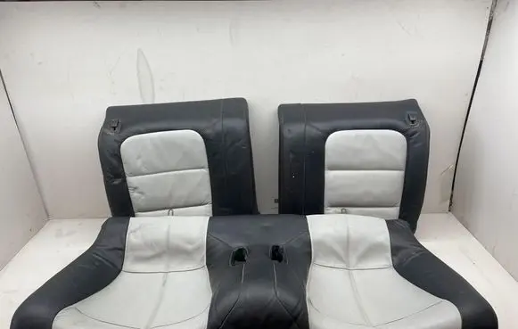 Mitsubishi 3000 GT Rear seat 