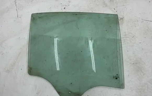 BMW 7 E65 E66 Front door window glass four-door 43R001605