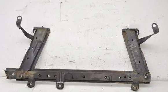 Renault Captur Bottom radiator support slam panel 