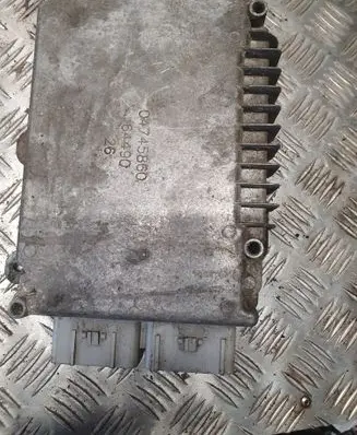 Chrysler Voyager Engine control unit/module P04727405AI