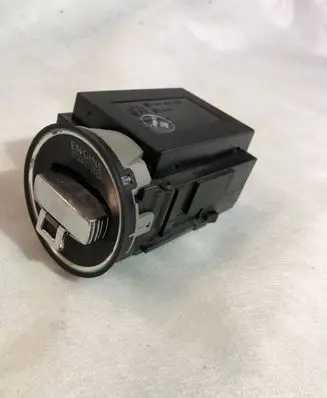 Volkswagen PASSAT B6 Ignition lock 3C0905843Q