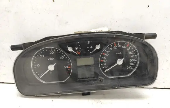 Renault Laguna II Speedometer (instrument cluster) 8200218888 501018880079