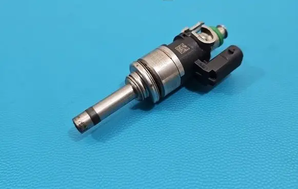 Ford Kuga II Fuel injector DS7G-9F593-EA IMPRK1518983