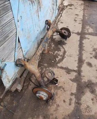 Volkswagen Polo IV 9N3 Rear axle beam 