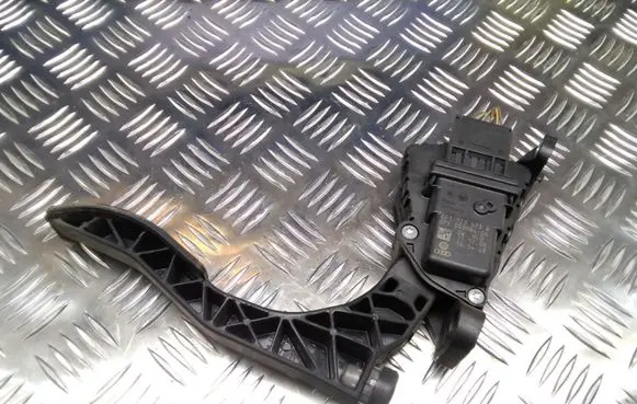 Audi A6 S6 C6 4F Accelerator pedal position sensor 4F1723523B 6PV00898406