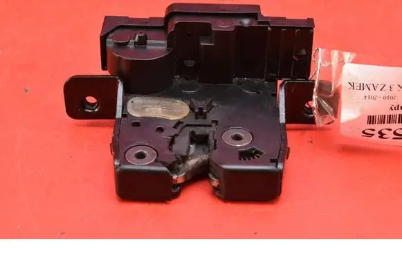 Nissan Qashqai Tailgate/trunk/boot lock/catch/latch 90502EY10D