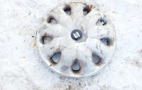Volkswagen Sharan R15 wheel hub/cap/trim 7M0601147K