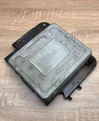 Volvo S40, V40 Engine control unit/module ECU P30824403 1TEV000425