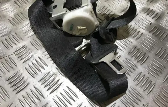 Opel Zafira A Front seatbelt 13120732