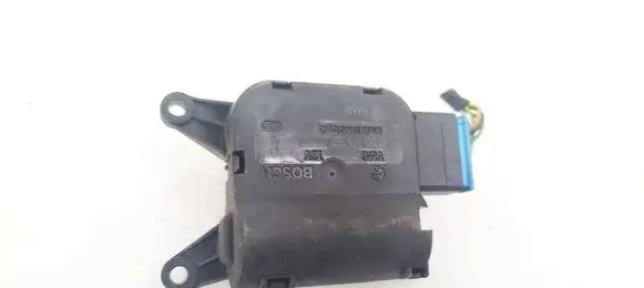 Seat Ibiza III (6L) Air flap motor/actuator 0132801357