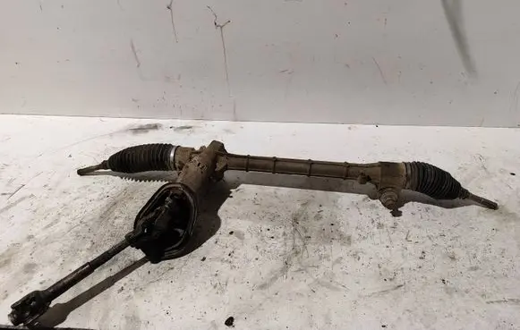Toyota Yaris Steering rack F800000672