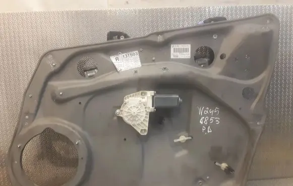 Mercedes-Benz B W245 Front door window regulator with motor 1697203079 A1697203079