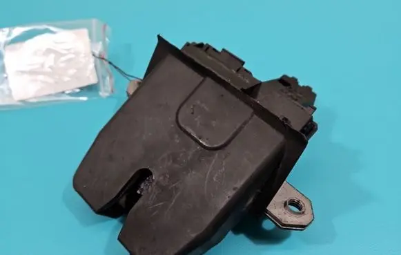 Ford Kuga I Tailgate/trunk/boot lock/catch/latch 8M51-R442R66-AC IMPRK1423608