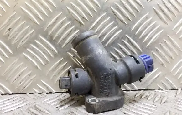 Volkswagen Transporter - Caravelle T4 Engine coolant pipe/hose 074121133B