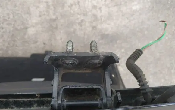 Peugeot 407 Tailgate/trunk/boot hinge