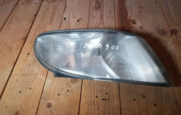 Saab 900 CD Front indicator light