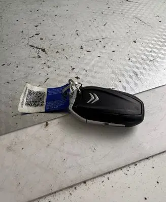 Citroen C4 Grand Picasso Ignition key/card 