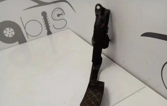Audi e-tron Accelerator throttle pedal 4KR723523