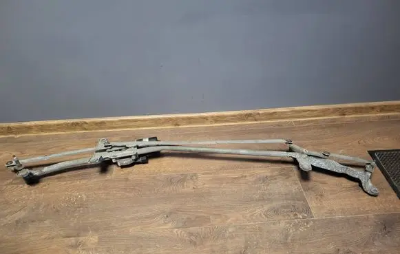 Mercedes-Benz Vito Viano W639 Front wiper linkage and motor A6398200140