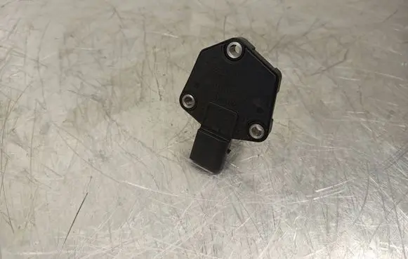 Hyundai ix35 Oil level sensor 215902A100 6PR00962206