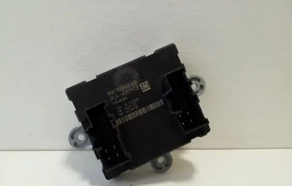 Land Rover Evoque II Door control unit/module JPLA14D617CB