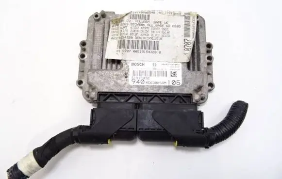Alfa Romeo Giulietta Engine control unit/module 51915432 4D6380SAM 0281018703
