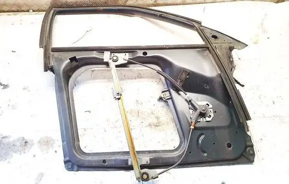 Audi 100 200 5000 C3 Front door window/glass frame 