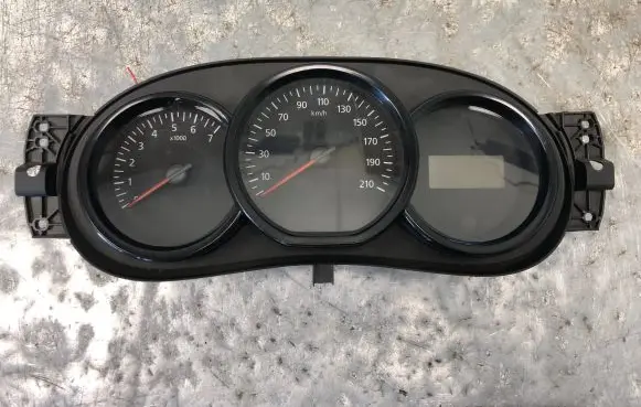 Renault Sandero II Speedometer (instrument cluster) 248102757R