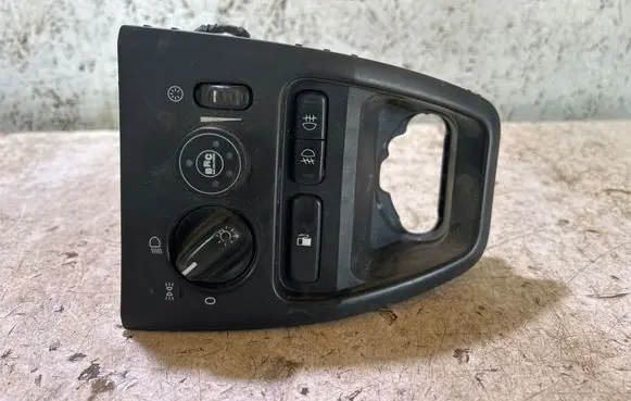 Volvo XC90 Light switch 7923