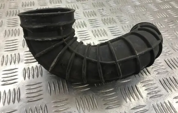 BMW 1 E81 E87 Air intake hose/pipe 834143