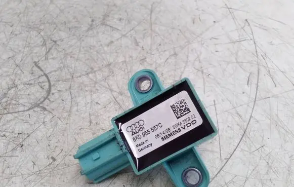 Audi A4 S4 B8 8K Airbag deployment crash/impact sensor 8K0955557C 5WK4380902
