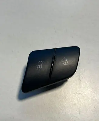 Volkswagen PASSAT B6 Central locking switch button 3C0962125B