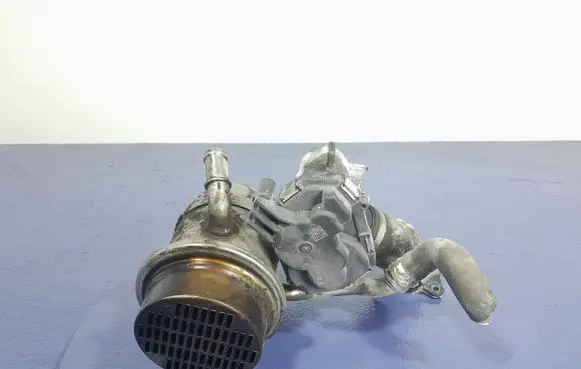 Skoda Octavia 985 EGR valve cooler 05L131512C