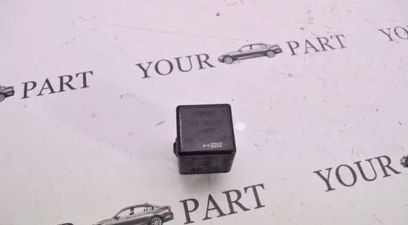 Volvo S40, V40 Other relay V23134B52X240 MB953381