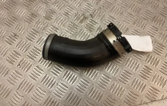 Volvo XC90 Intercooler hose/pipe 31338752 31338545