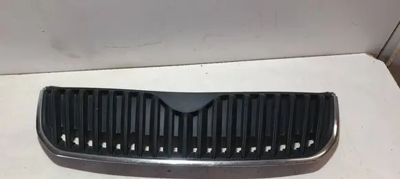 Skoda Superb B6 (3T) Front grill 3T0853668A