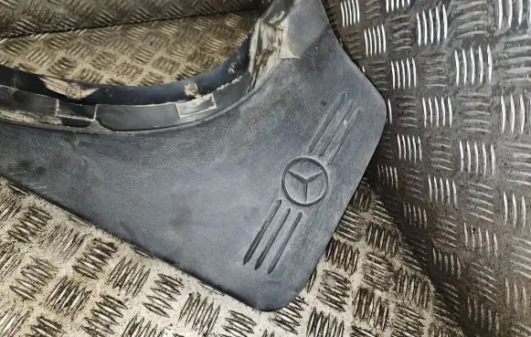Mercedes-Benz ML W163 Rear mudguard A1638901378